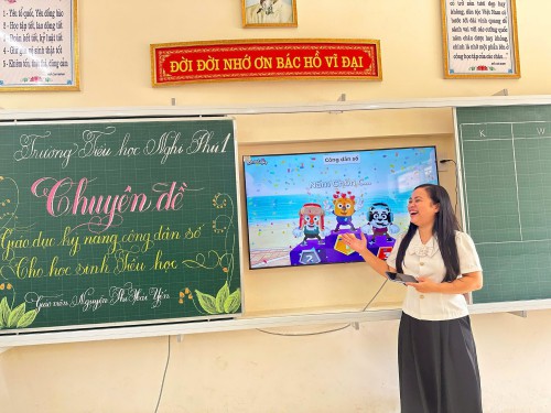 TẬP HUẤN TRIỂN KHAI GIÁO DỤC KĨ NĂNG CÔNG DÂN SỐ THEO CT GDPT 2018 – SẴN SÀNG CHO KỶ NGUYÊN SỐ