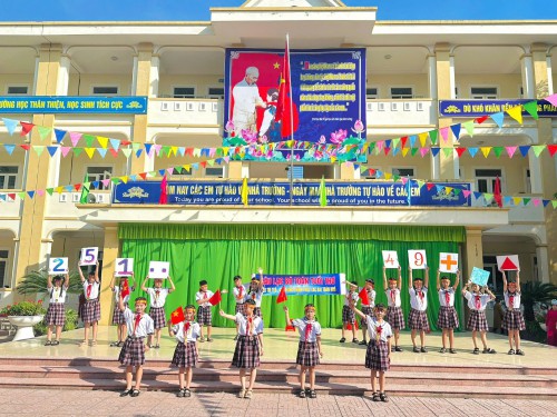 TRƯỜNG TIỂU HỌC NGHI PHÚ 1 RA MẮT CÁC CÂU LẠC BỘ BỔ ÍCH CHO HỌC SINH