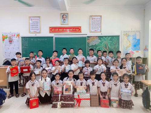 TRAO – CHIA SẺ YÊU THƯƠNG CÙNG THIẾU NHI NHÂN DỊP TẾT TRUNG THU 2025