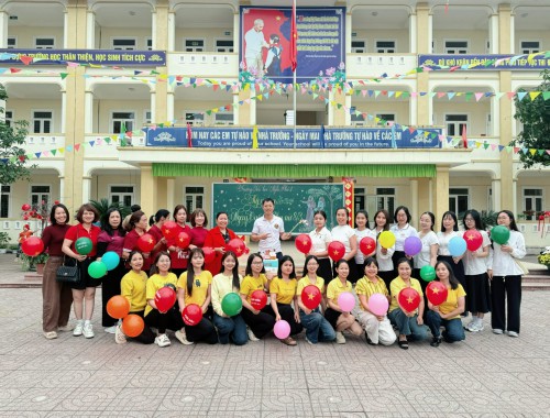 SÔI NỔI HOẠT ĐỘNG TEAM BUILDING CHÀO MỪNG NGÀY 8/3